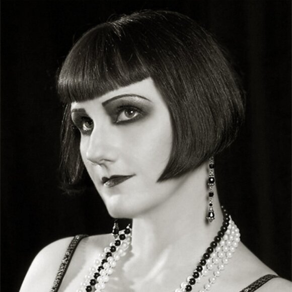 Meet your Posher, Elaine - Picture 1 of 1